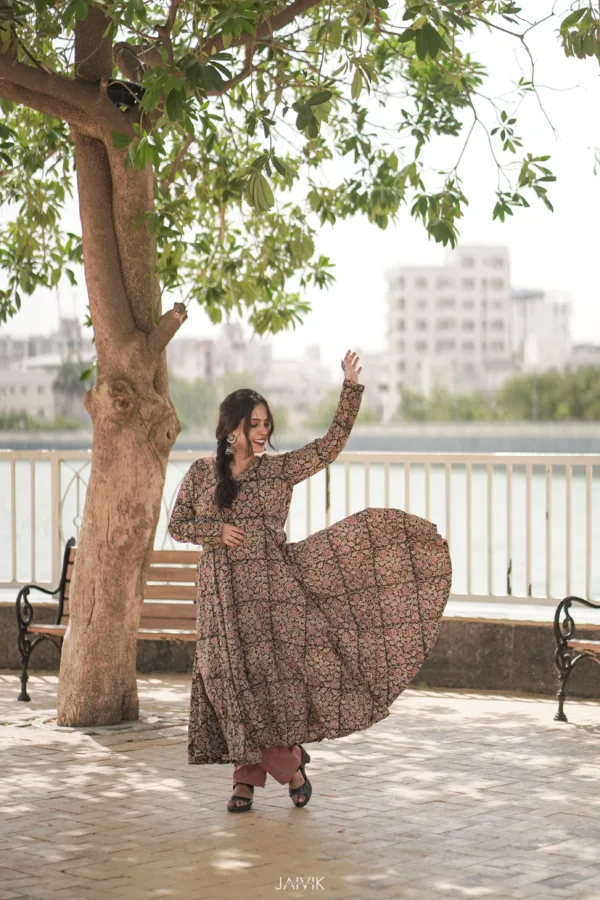 Kalamkari umbrella Anarkali set - Image 5
